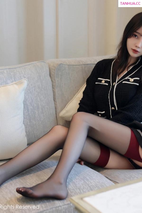 玥儿玥  [XiuRen]高清写真图 2023.08.25 No.7287 玥儿玥er 黑丝美腿第17张图片